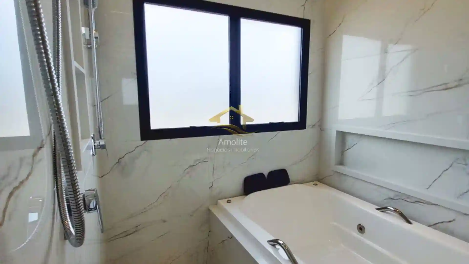 Casa de Condomínio com 3 quartos à venda, 260m² — foto 12 de 34