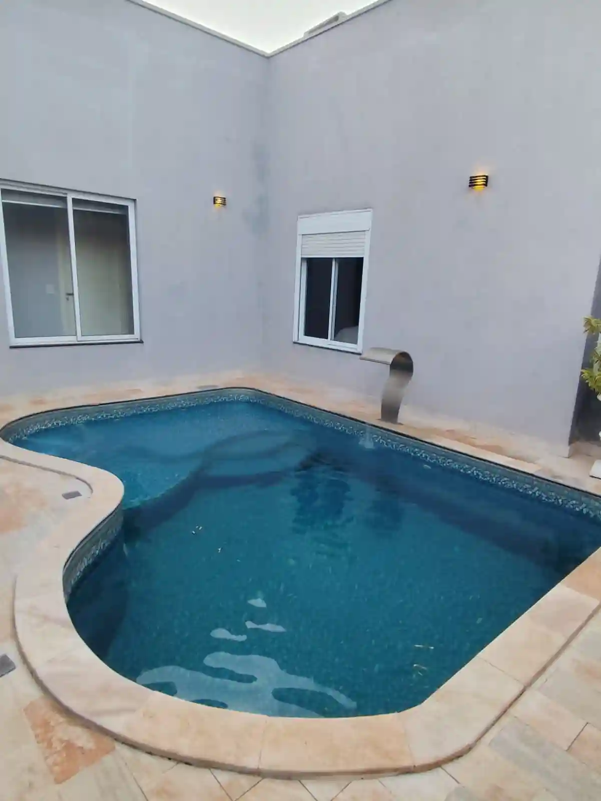 Casa de Condomínio com 4 quartos à venda, 536m² — foto 1 de 27