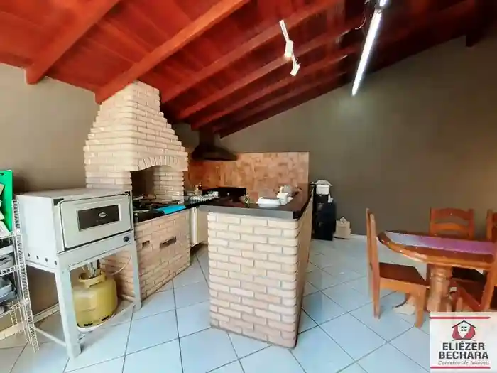 Casa com 3 quartos à venda, 220m² — foto 12 de 15