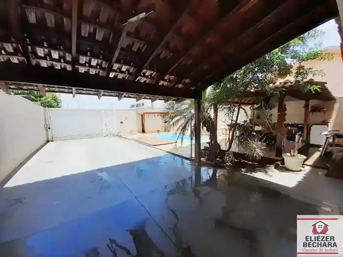 Casa com 3 quartos à venda, 220m² — foto 15 de 15