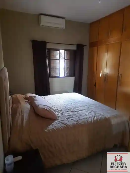 Casa com 3 quartos à venda, 220m² — foto 4 de 15
