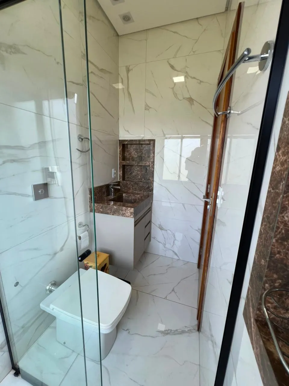 Casa de Condomínio com 4 quartos à venda, 300m² — foto 8 de 22