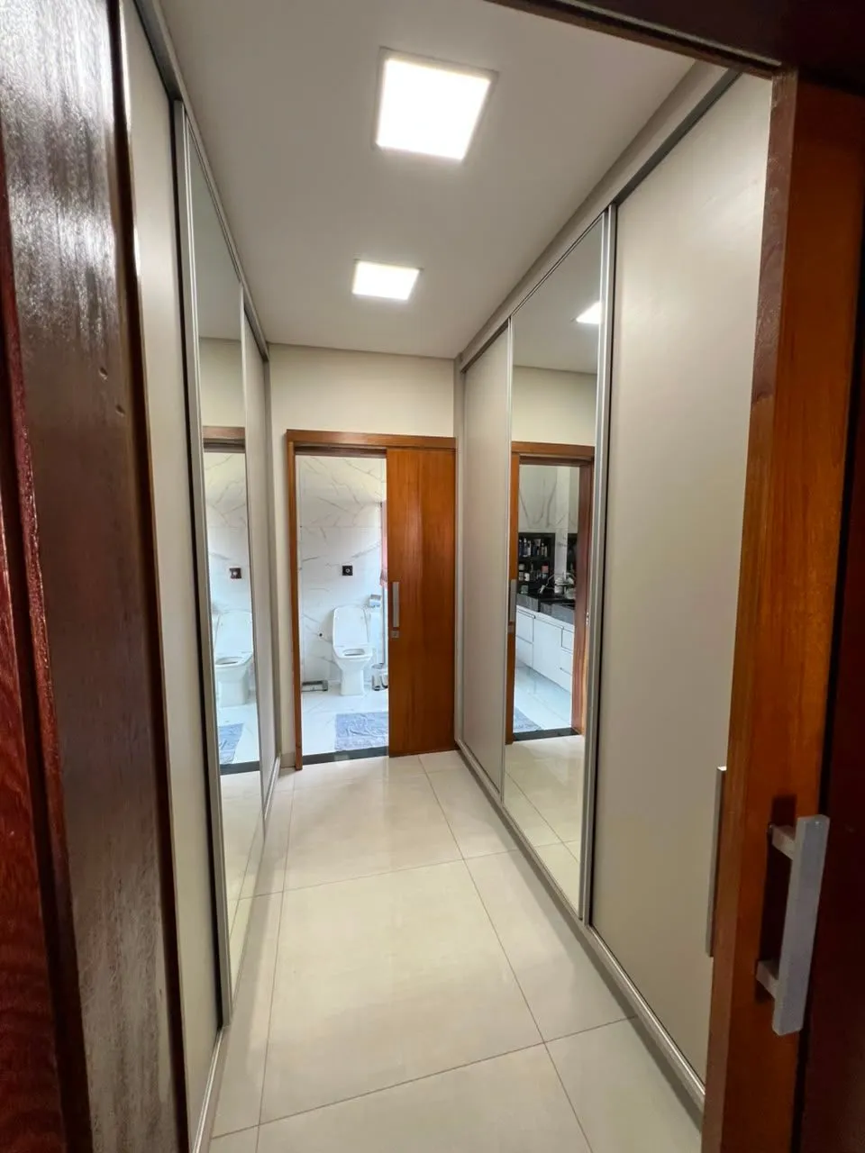 Casa de Condomínio com 4 quartos à venda, 300m² — foto 10 de 22