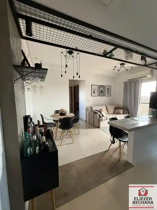 Apartamento com 2 quartos à venda, 67m² — foto 2 de 9