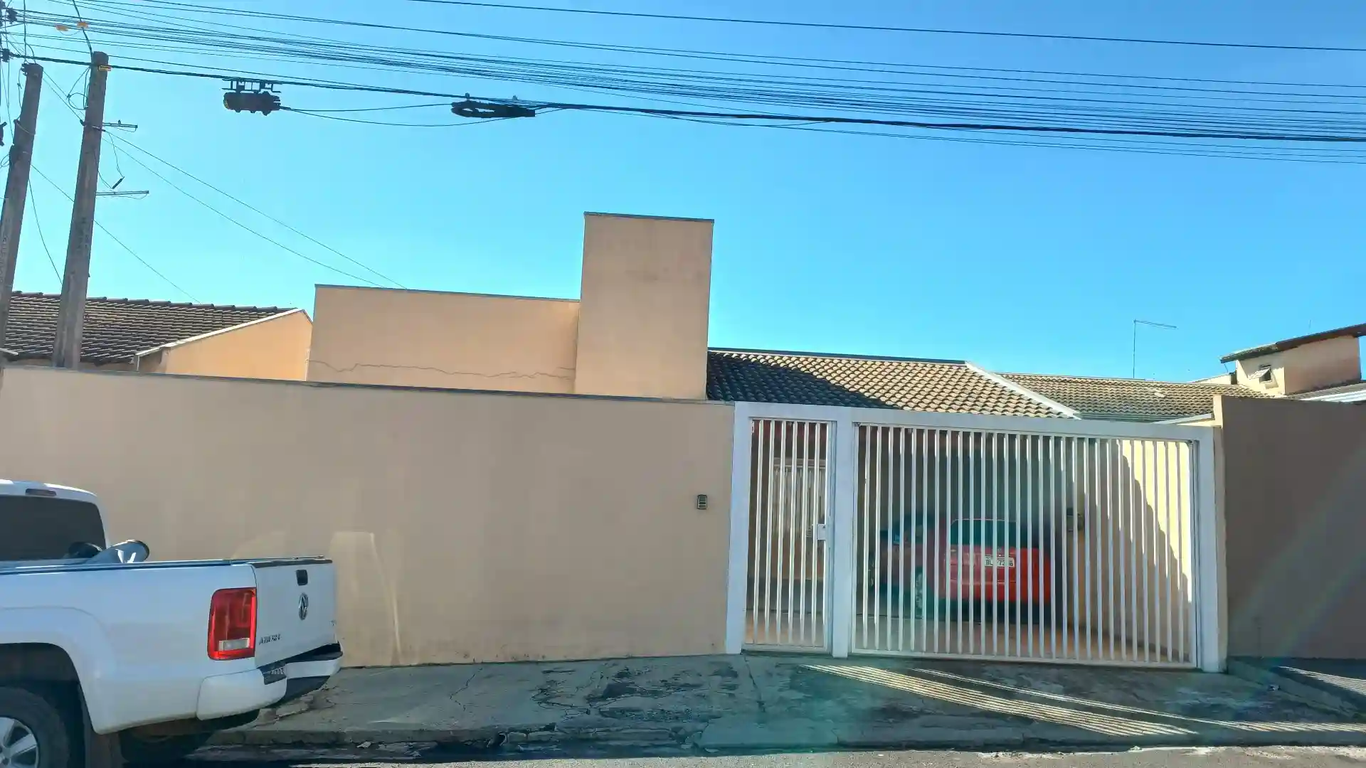 Casa com 3 quartos à venda, 174m² — foto 1 de 19