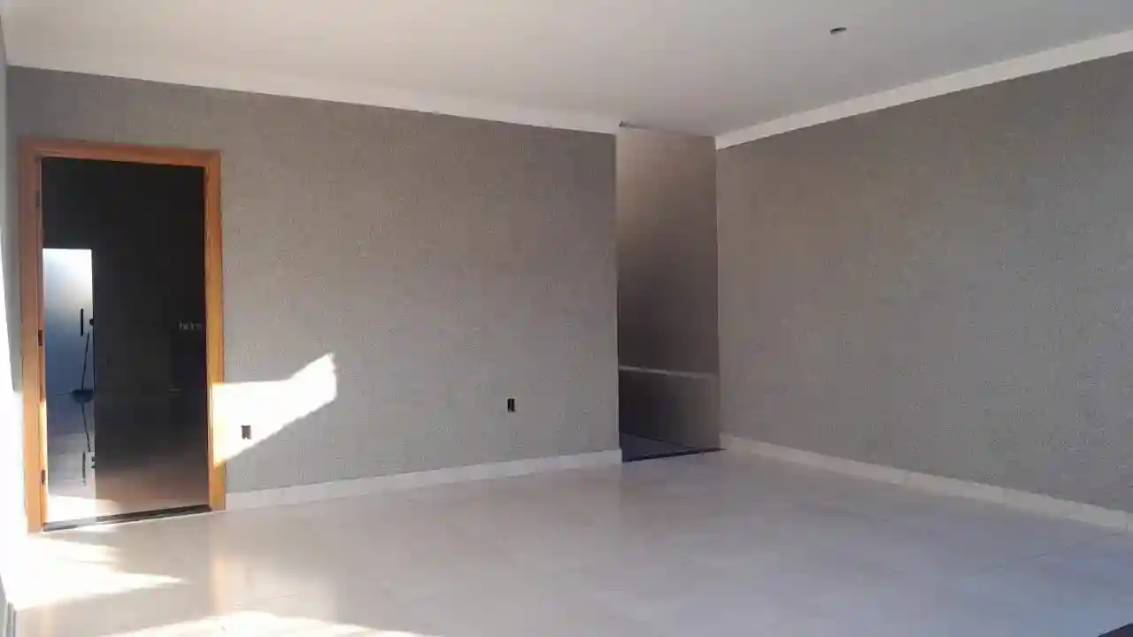 Casa com 3 quartos à venda, 200m² — foto 2 de 14