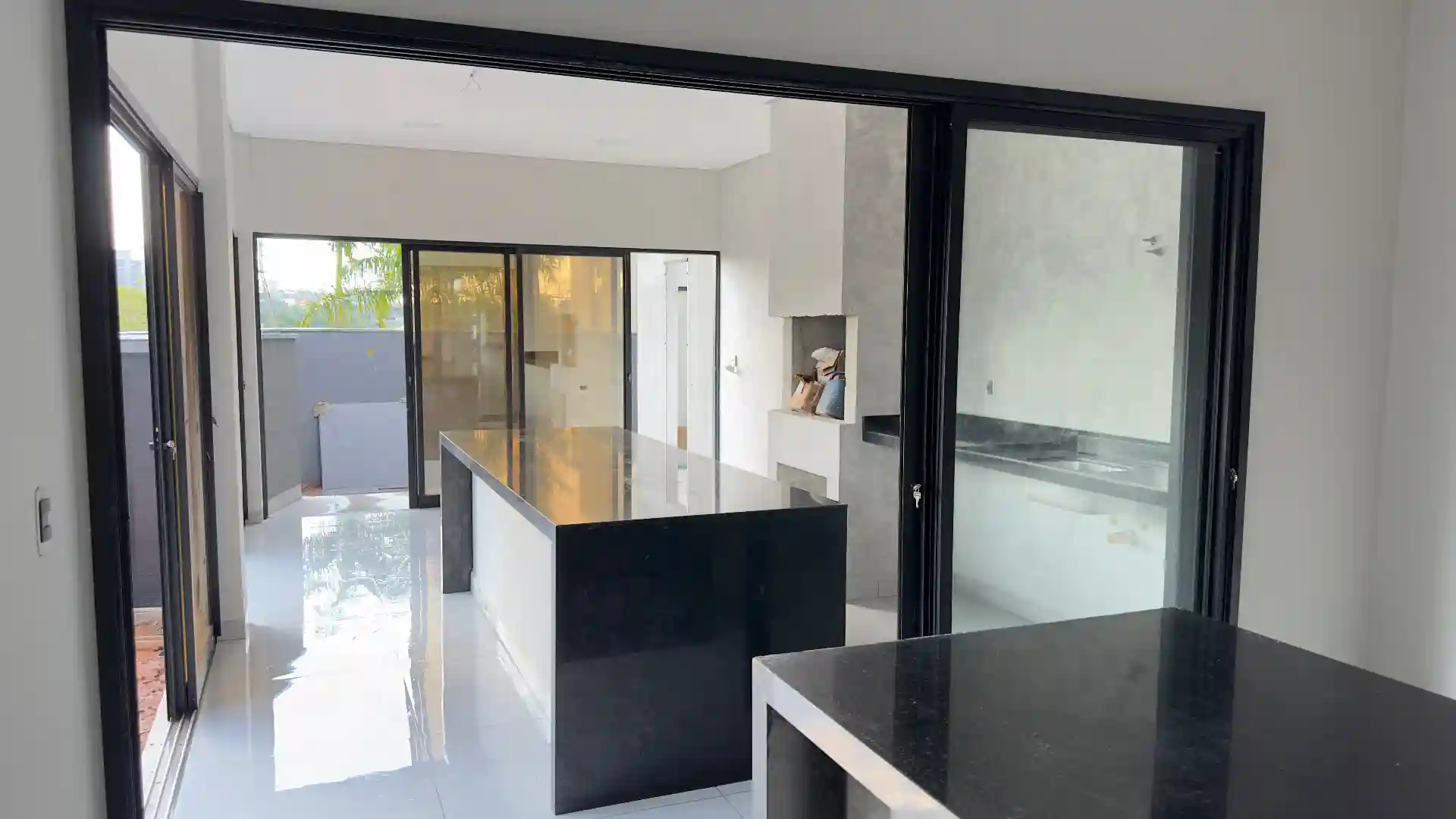 Casa de Condomínio com 3 quartos à venda, 277m² — foto 3 de 15