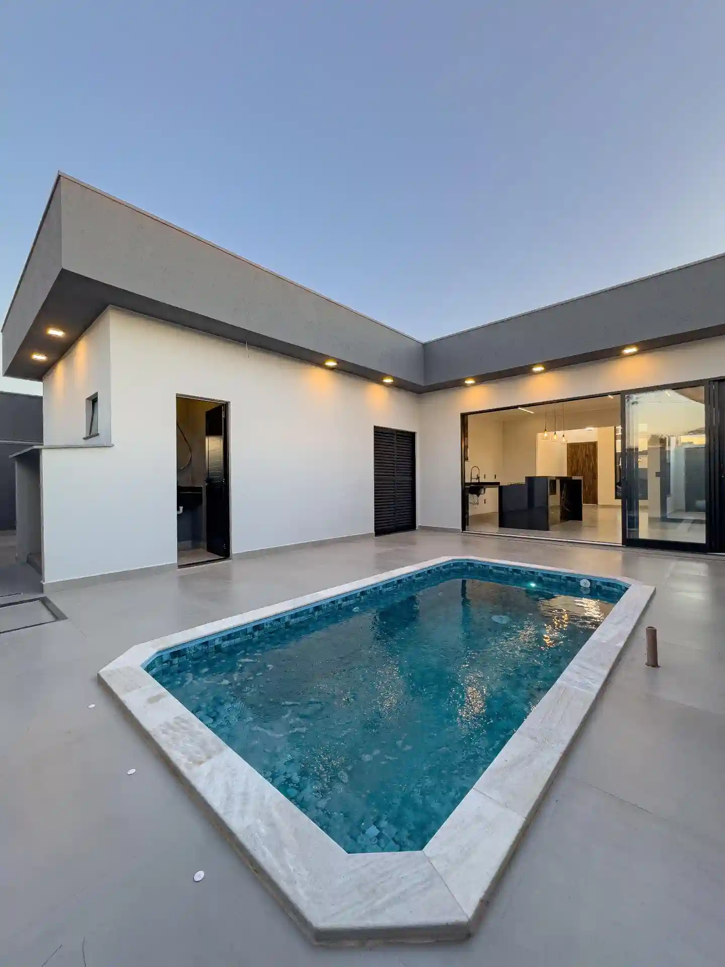 Casa de Condomínio com 3 quartos à venda, 140m² — foto 11 de 22