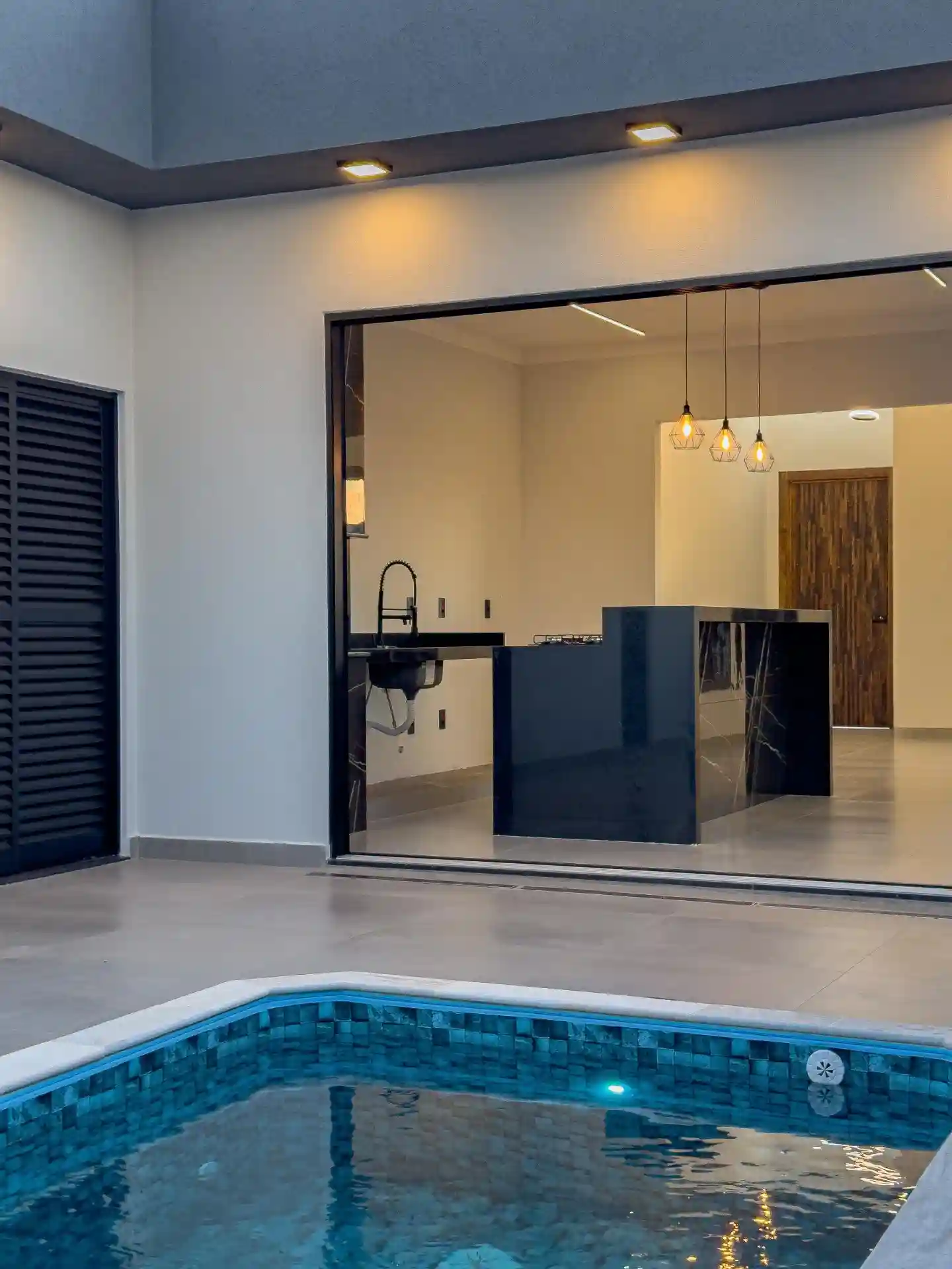 Casa de Condomínio com 3 quartos à venda, 140m² — foto 13 de 22