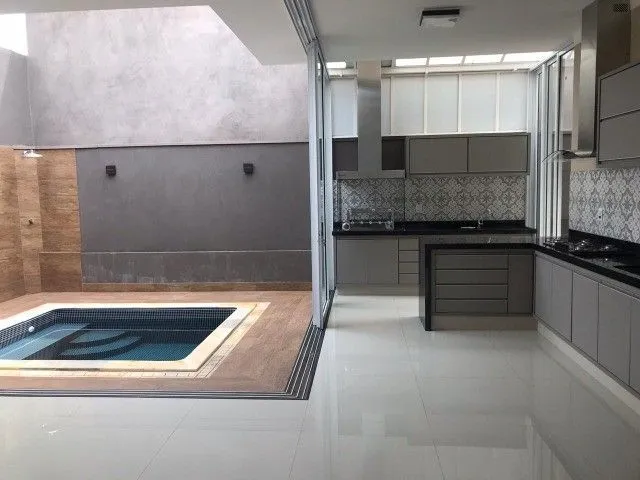 Casa de Condomínio com 3 quartos à venda, 400m² — foto 3 de 18