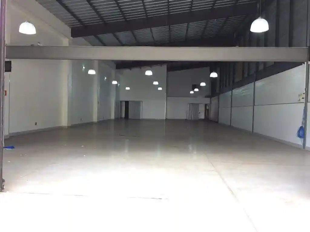 Galpão / Depósito / Armazém  à venda, 710m² — foto 9 de 9