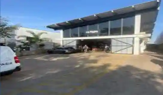 Galpão / Depósito / Armazém  à venda, 710m² — foto 3 de 9