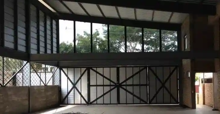 Galpão / Depósito / Armazém  à venda, 710m² — foto 2 de 9