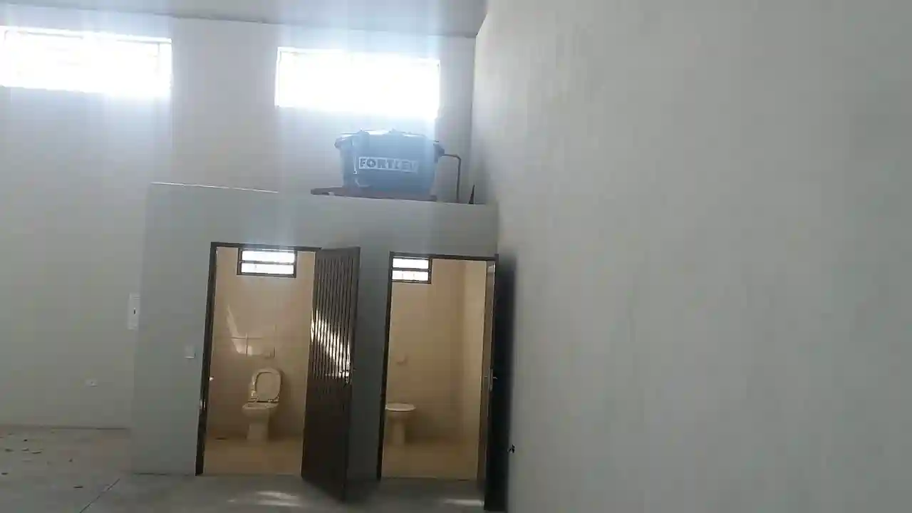 Loja / Salão / Ponto Comercial  à venda, 250m² — foto 7 de 10