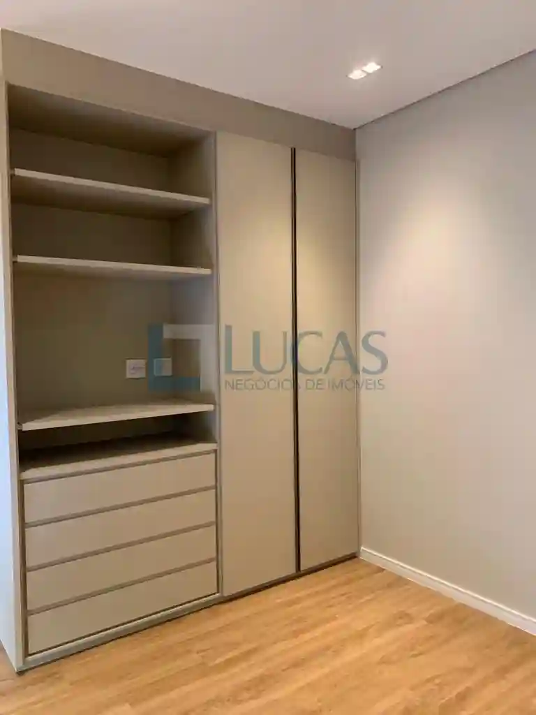 Casa de Condomínio com 3 quartos à venda, 220m² — foto 12 de 28