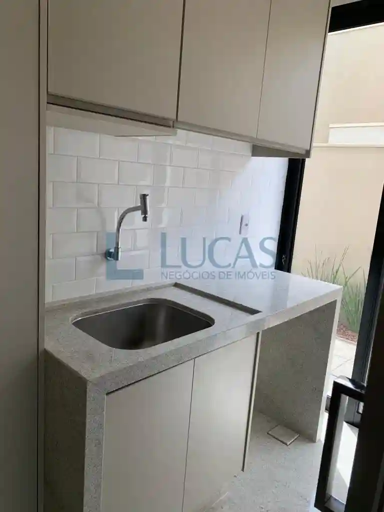Casa de Condomínio com 3 quartos à venda, 220m² — foto 19 de 28