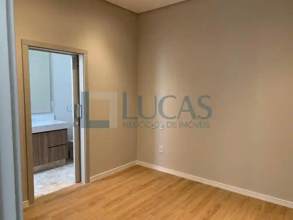 Casa de Condomínio com 3 quartos à venda, 220m² — foto 18 de 28