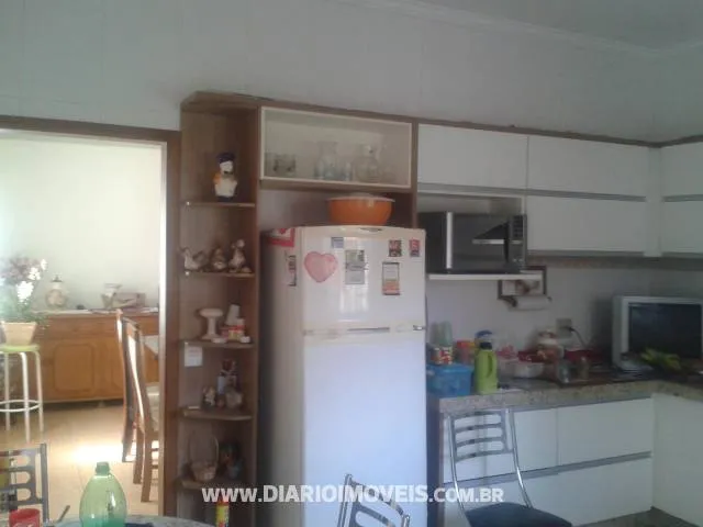 Casa à venda — foto 2 de 2