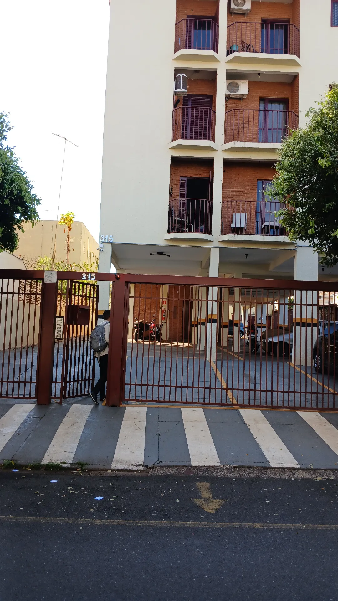 Apartamento com 1 quarto para aluguel, 40m² — foto 2 de 20