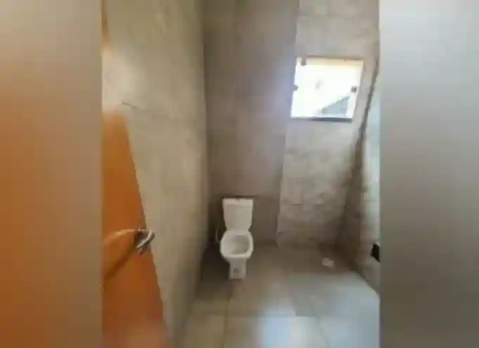 Casa com 2 quartos à venda, 200m² — foto 10 de 17