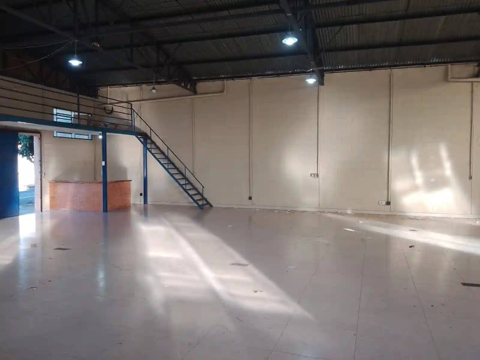 Área Comercial  para aluguel, 380m² — foto 8 de 26