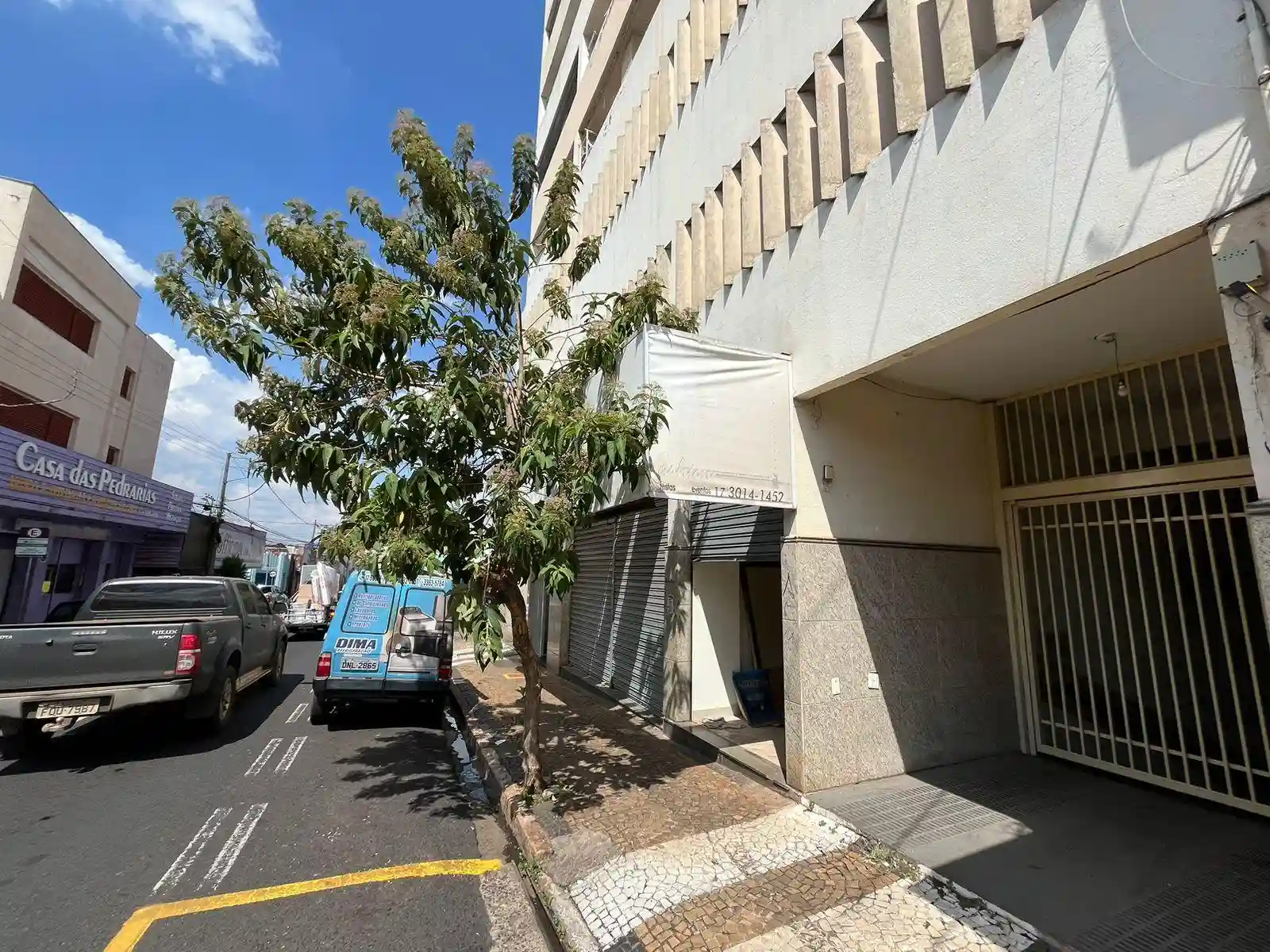 Loja / Salão / Ponto Comercial  para aluguel, 70m² — foto 2 de 6