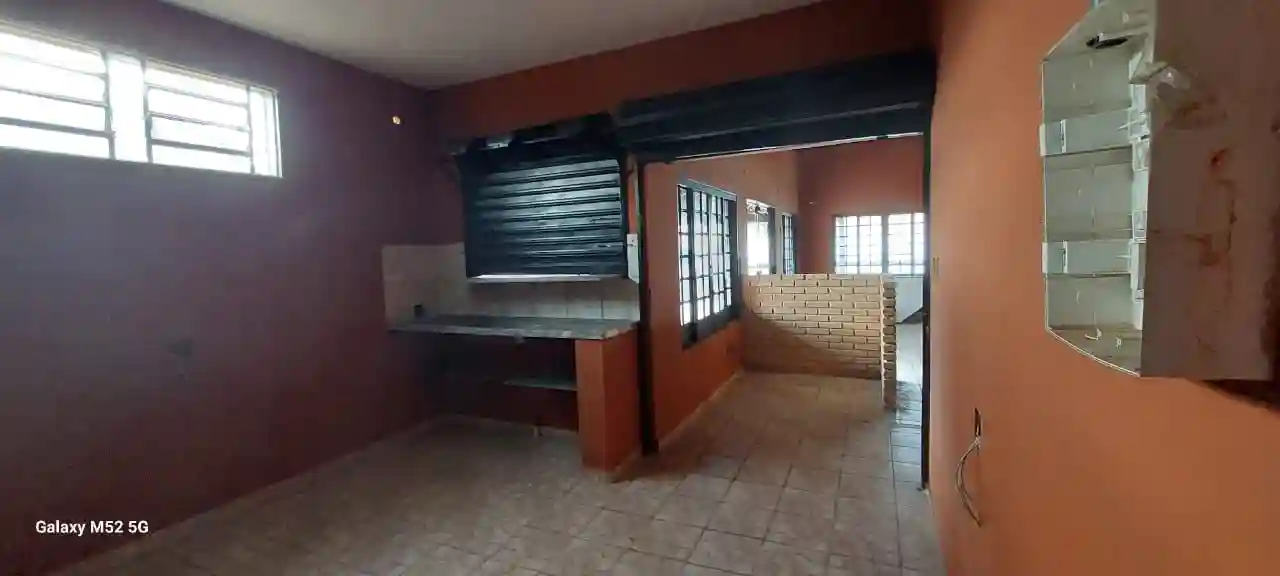Loja / Salão / Ponto Comercial  para aluguel, 225m² — foto 19 de 20