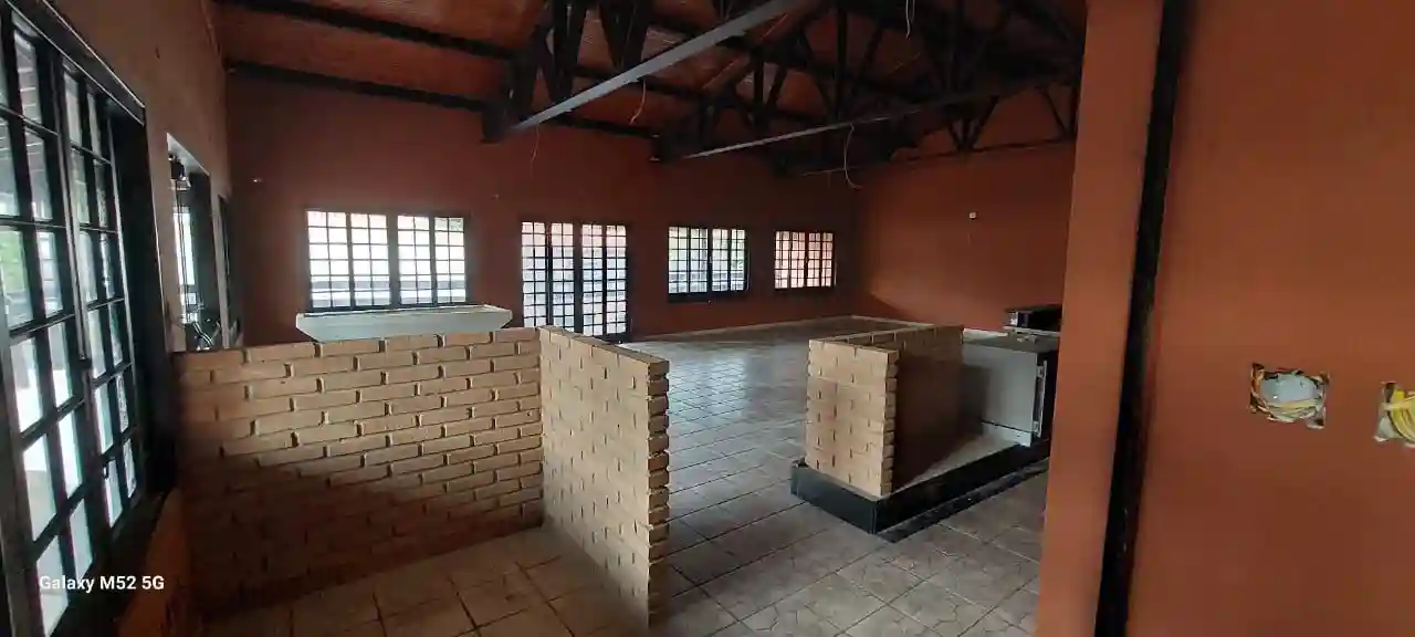 Loja / Salão / Ponto Comercial  para aluguel, 225m² — foto 10 de 20