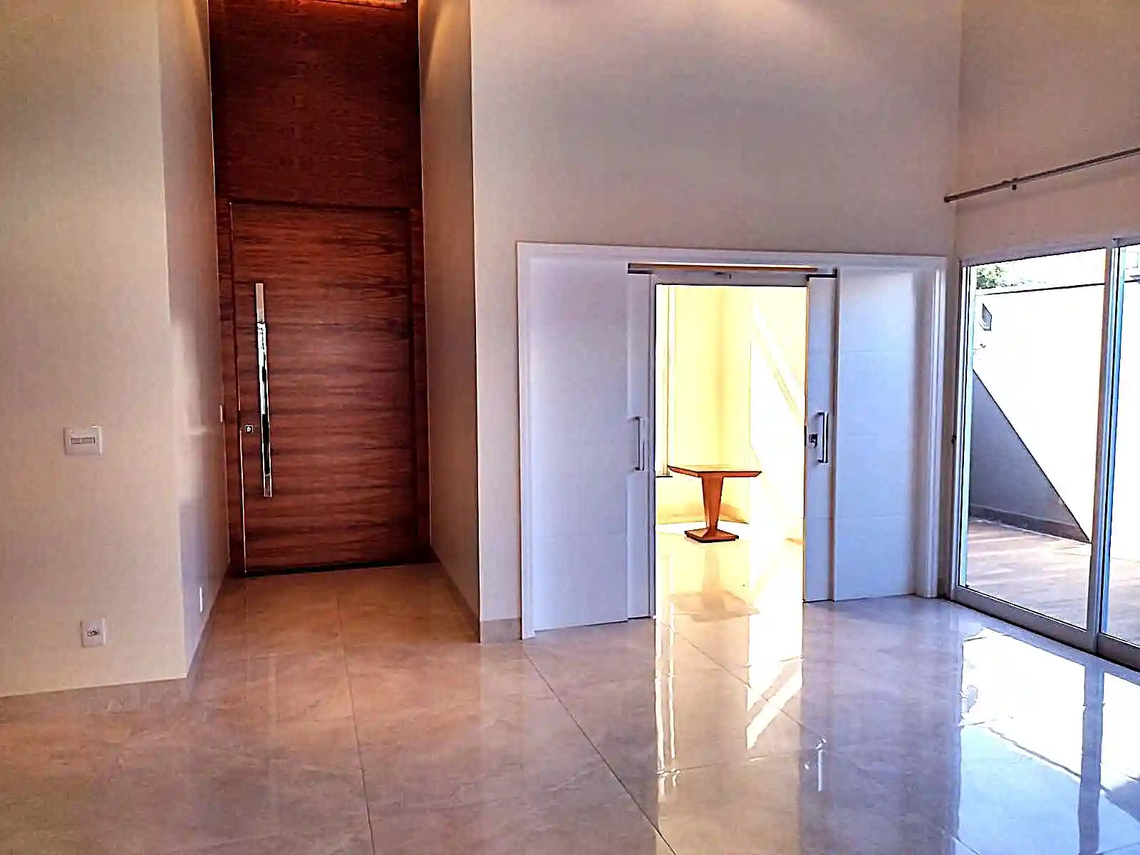 Casa de Condomínio com 3 quartos à venda, 230m² — foto 3 de 23