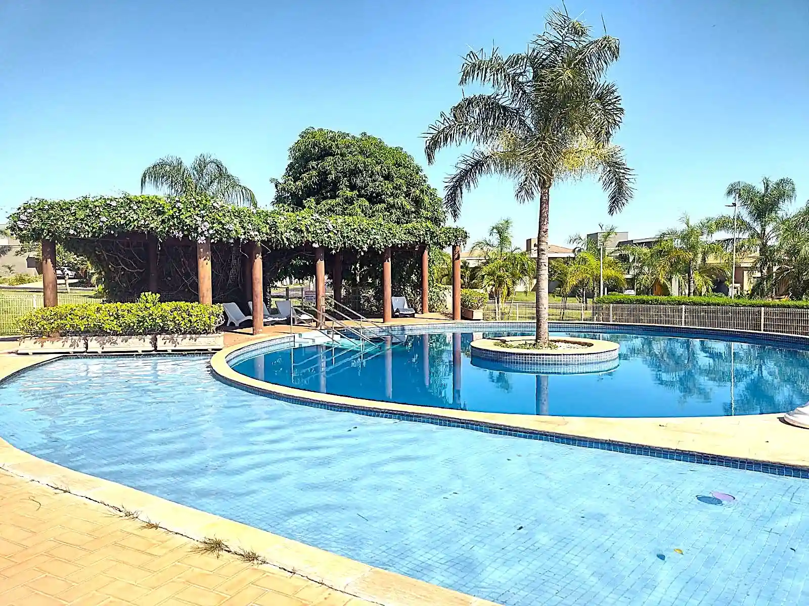 Casa de Condomínio com 3 quartos à venda, 230m² — foto 21 de 23