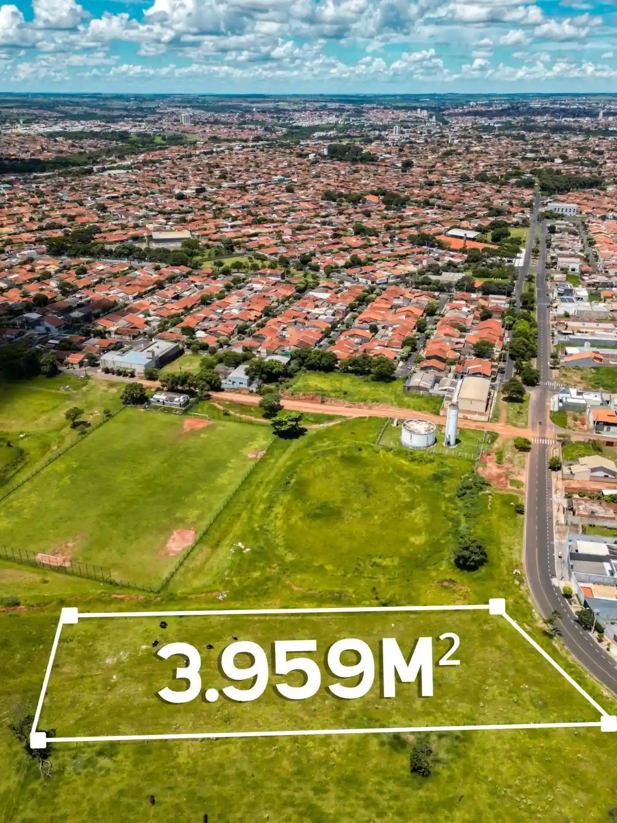 Terreno / Lote / Condomínio  à venda, 3959m² — foto 2 de 3