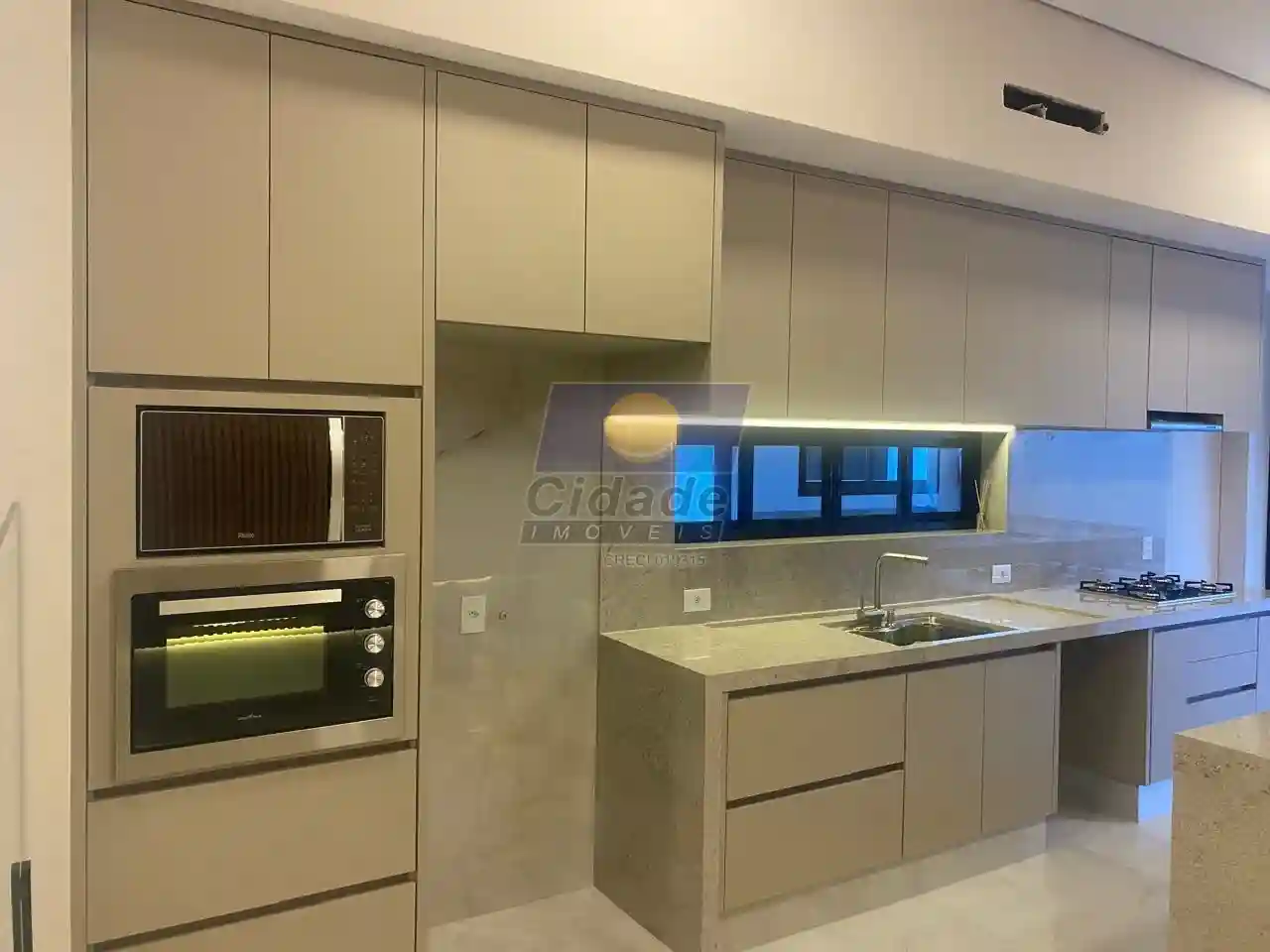 Casa de Condomínio com 3 quartos à venda, 190m² — foto 9 de 15