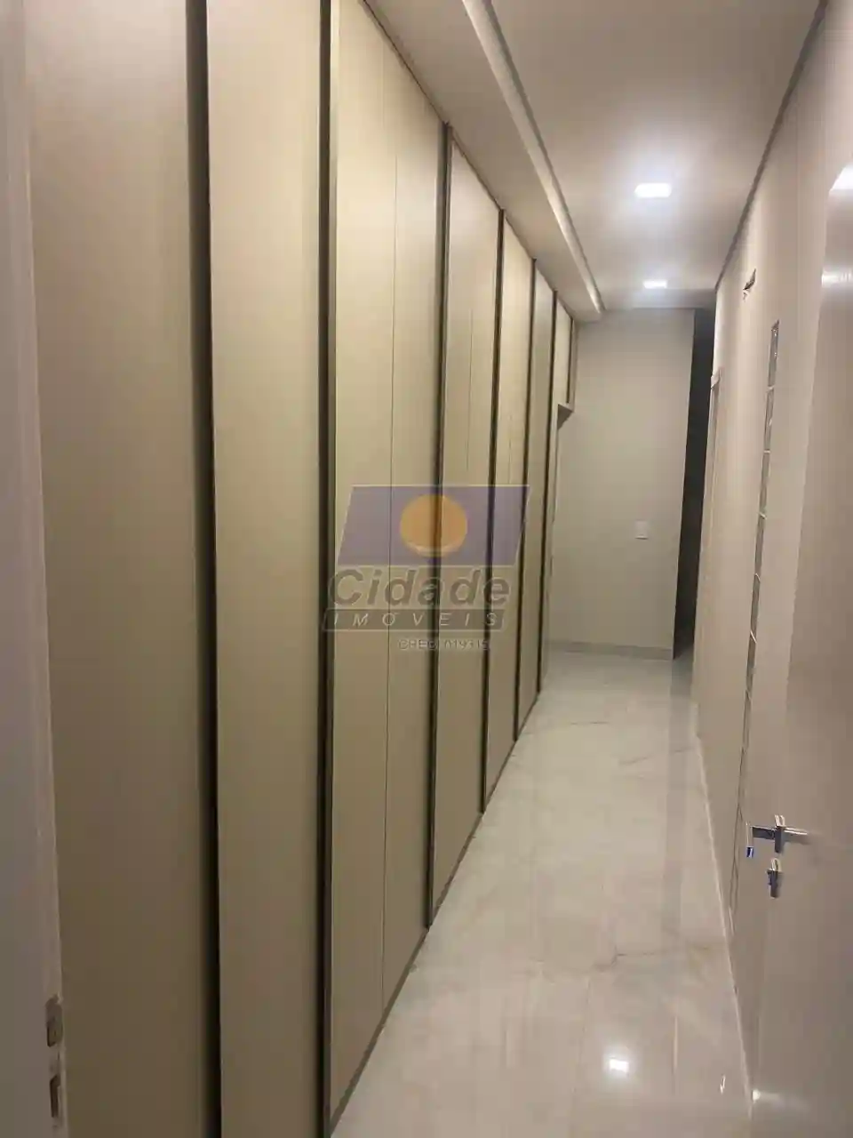 Casa de Condomínio com 3 quartos à venda, 190m² — foto 4 de 15