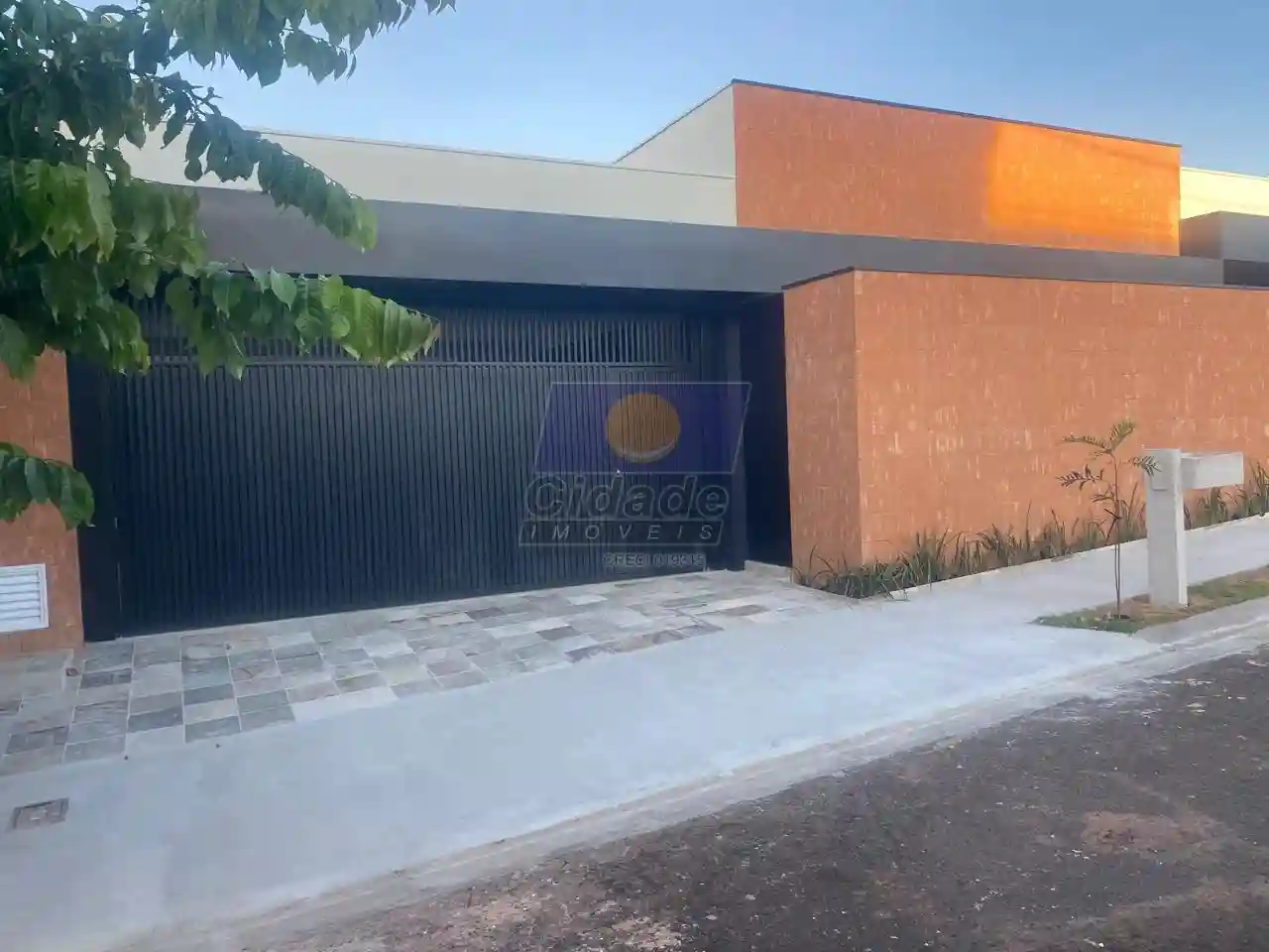 Casa de Condomínio com 3 quartos à venda, 190m² — foto 3 de 15