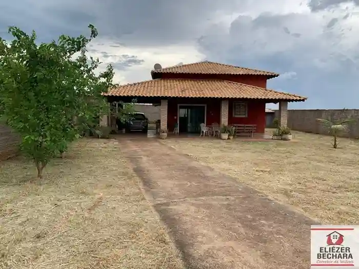 Fazenda / Sítio / Chácara com 2 quartos à venda, 1000m² — foto 1 de 18