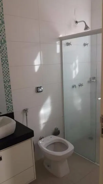 Casa de Condomínio para aluguel — foto 1 de 4