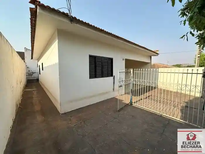 Casa com 2 quartos à venda, 100m² — foto 2 de 21