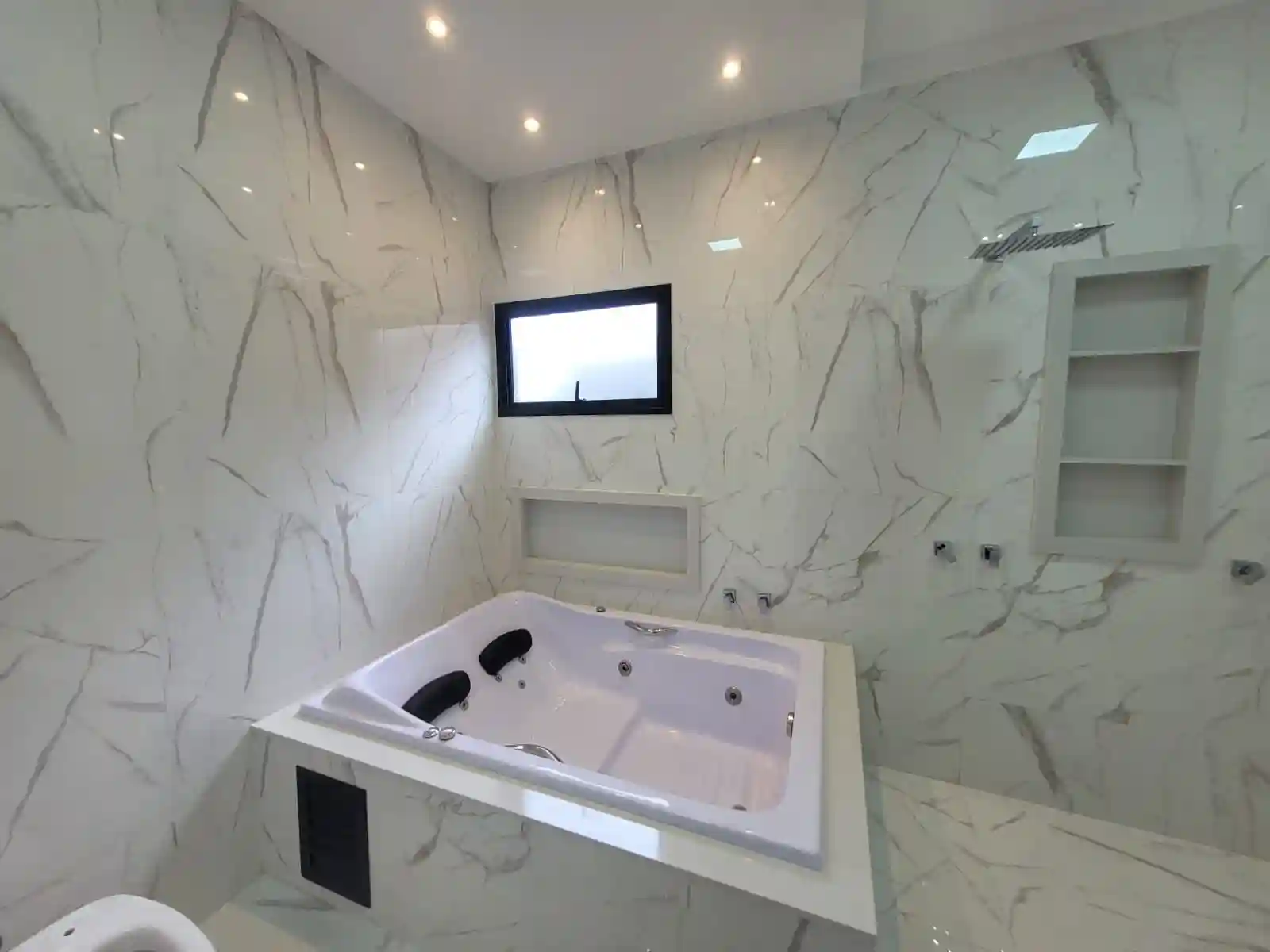 Casa de Condomínio com 3 quartos à venda, 220m² — foto 12 de 26