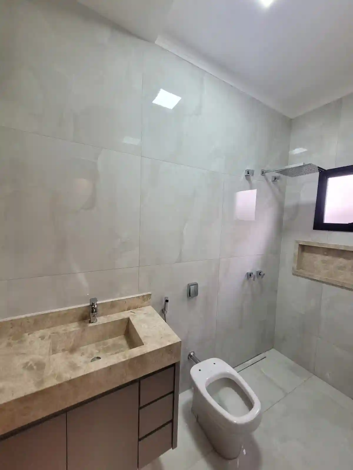 Casa de Condomínio com 3 quartos à venda, 220m² — foto 4 de 26