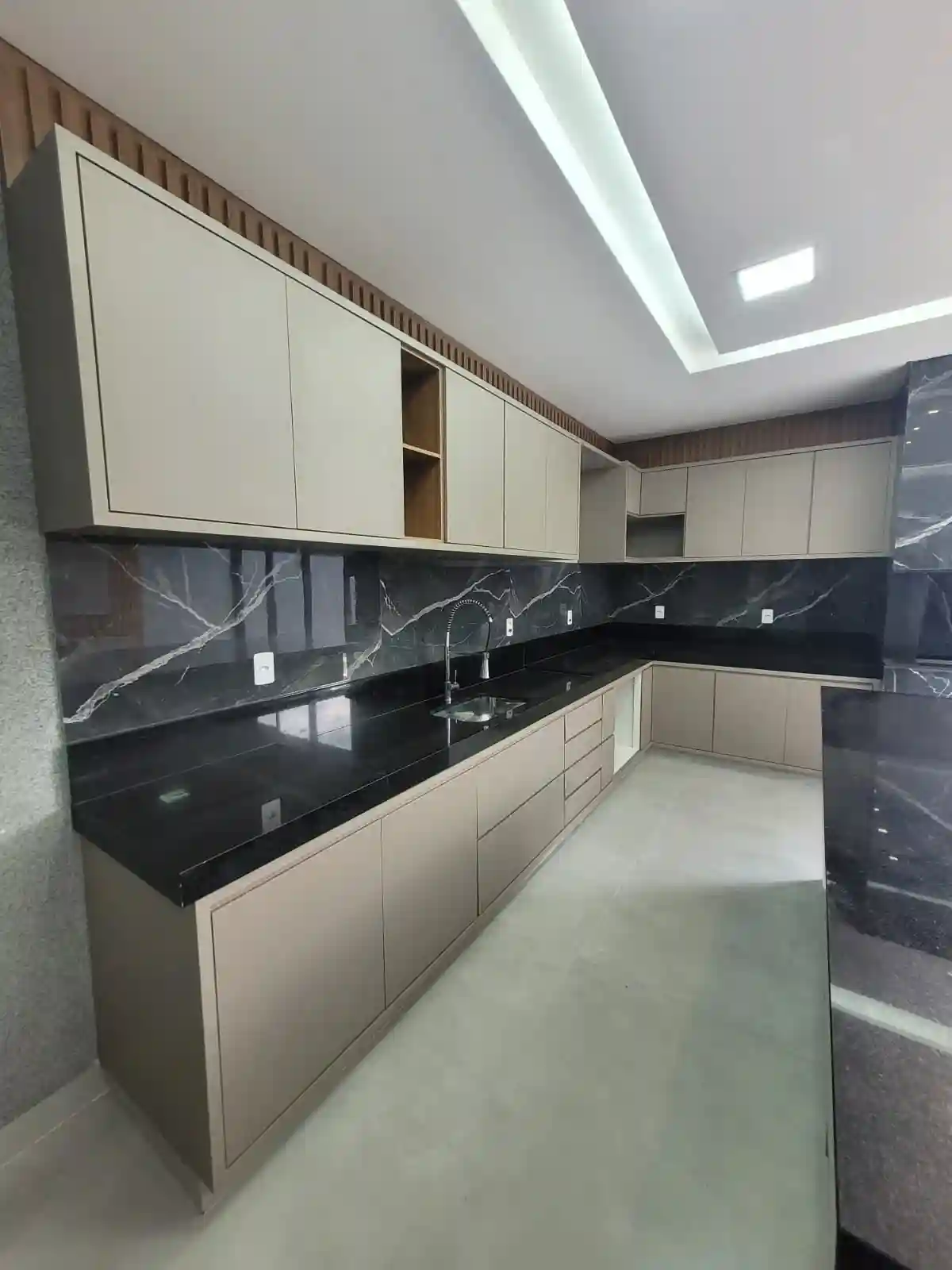 Casa de Condomínio com 3 quartos à venda, 220m² — foto 21 de 26