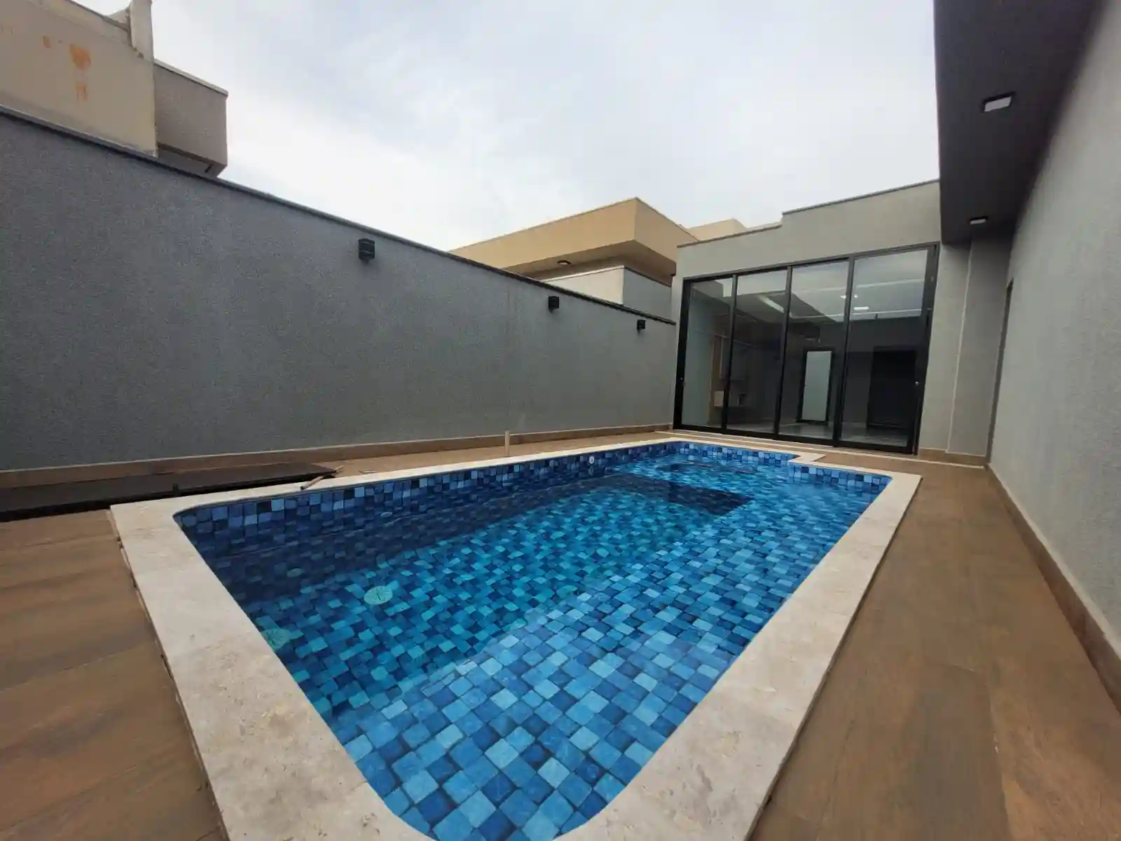 Casa de Condomínio com 3 quartos à venda, 220m² — foto 7 de 26