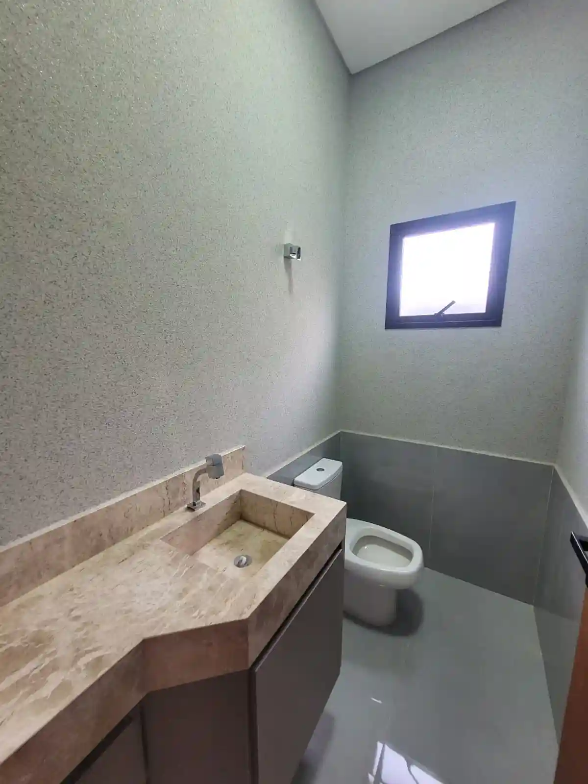 Casa de Condomínio com 3 quartos à venda, 220m² — foto 15 de 26