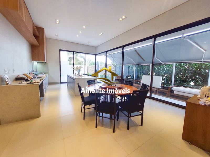 Casa de Condomínio com 3 quartos à venda, 254m² — foto 6 de 38