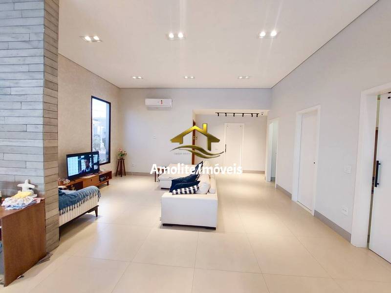 Casa de Condomínio com 3 quartos à venda, 254m² — foto 7 de 38