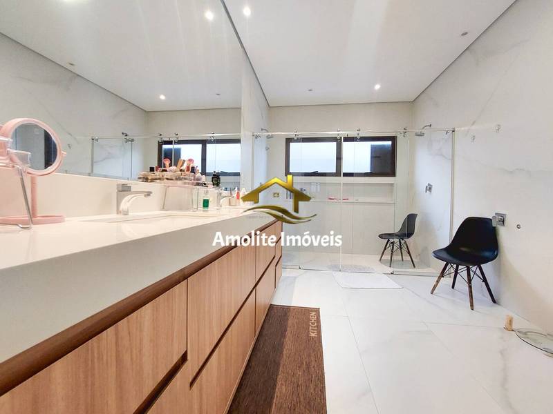 Casa de Condomínio com 3 quartos à venda, 254m² — foto 14 de 38