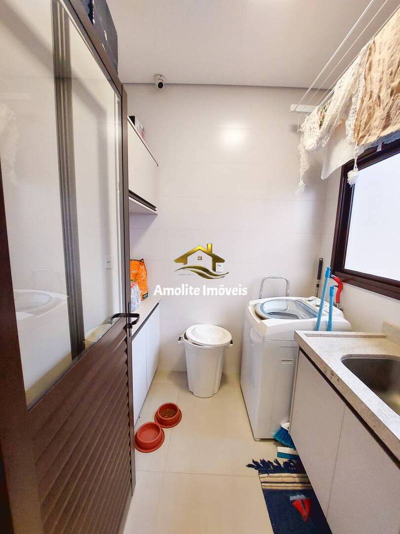 Casa de Condomínio com 3 quartos à venda, 254m² — foto 10 de 38