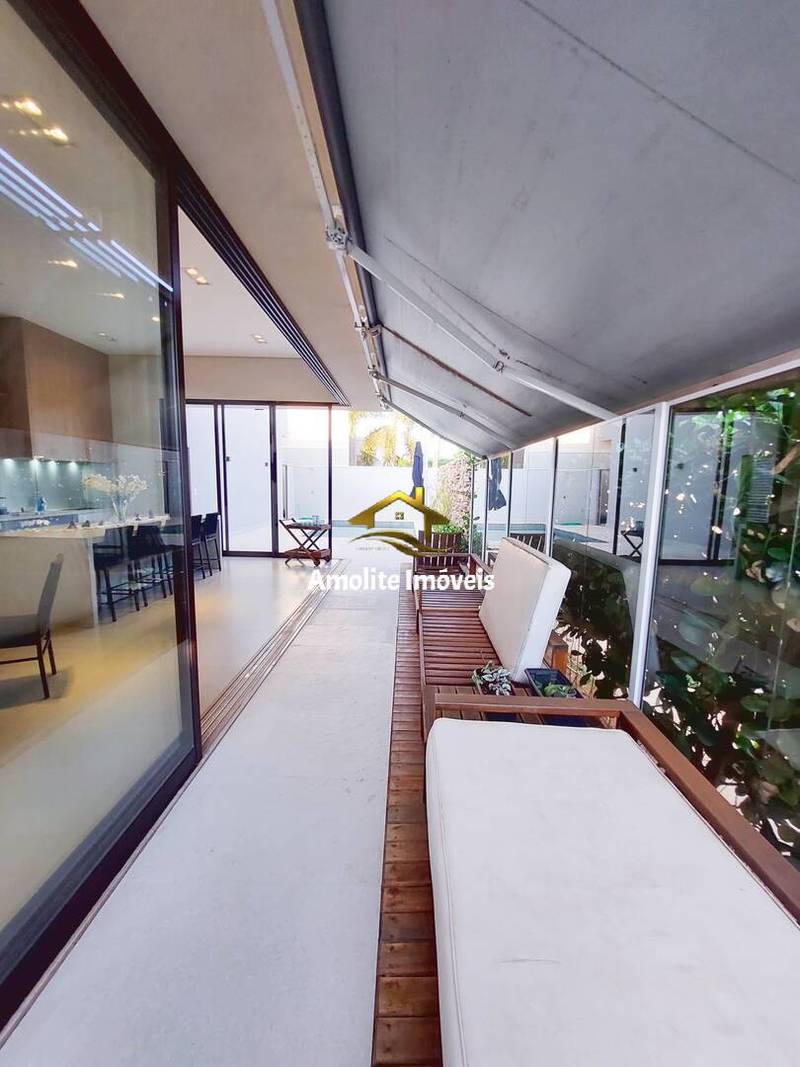 Casa de Condomínio com 3 quartos à venda, 254m² — foto 27 de 38