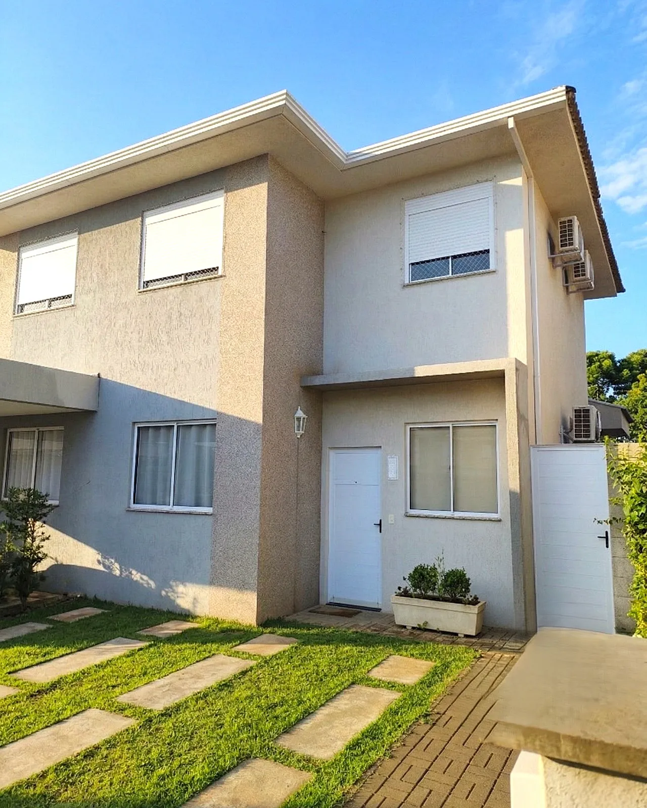 Casa de Condomínio com 3 quartos à venda, 136m² — foto 1 de 10