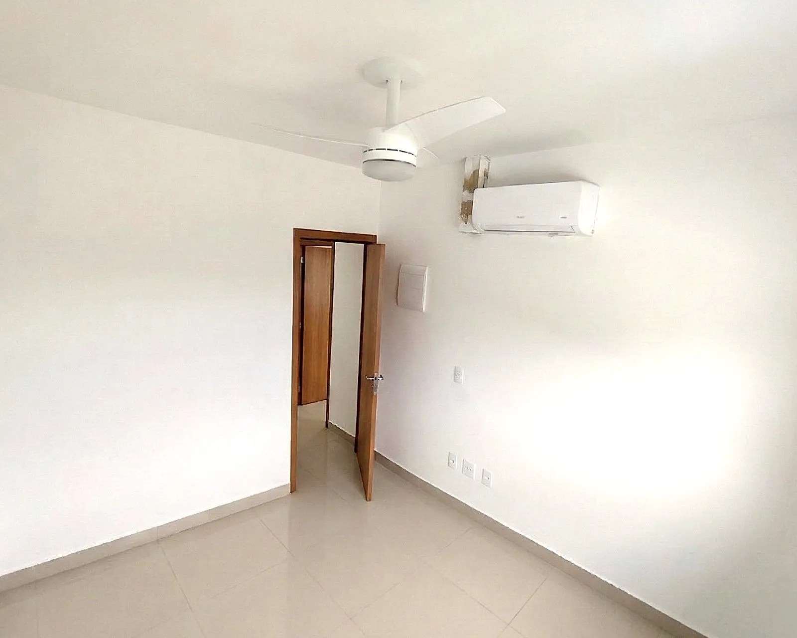 Casa de Condomínio com 3 quartos à venda, 136m² — foto 5 de 10