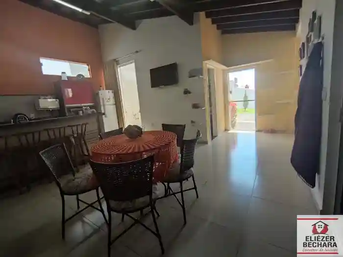 Casa de Condomínio à venda — foto 1 de 11